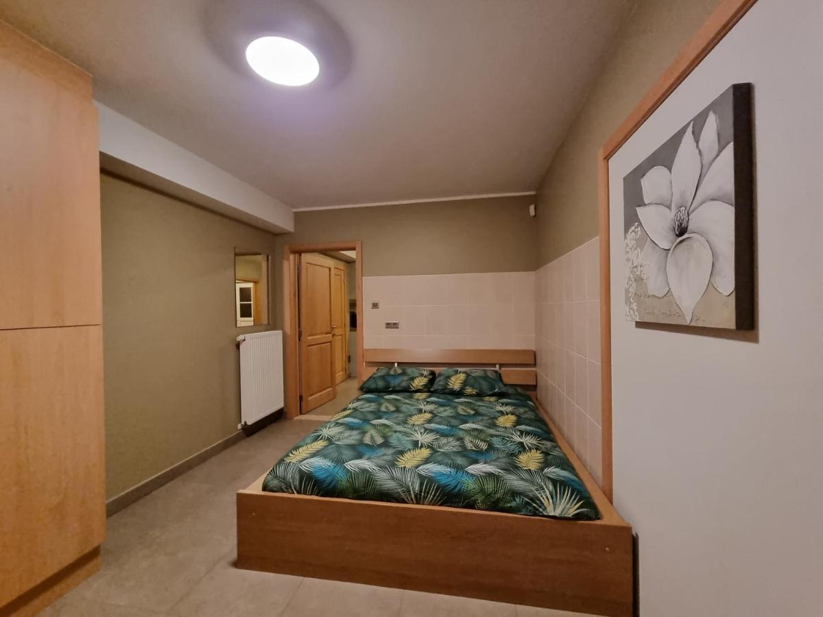 Susberg 3 Luxe Verblijf Met Zwembad En Sauna NeerNeerpelt Exterior photo